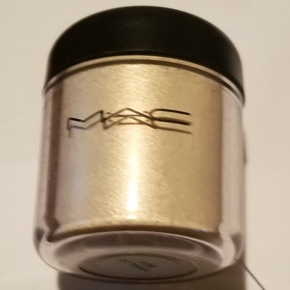 MAC Cosmetics Shadow Pigment, Vanilla